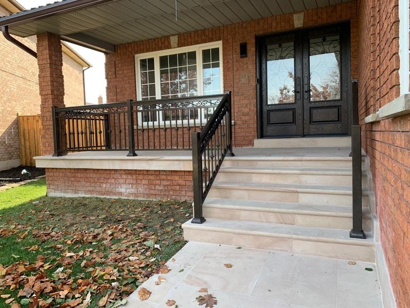 picket balcony railings toronto